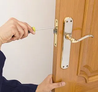 Locksmith Key Store Chestnut Hill, MA 617-712-1261 - unlock-service